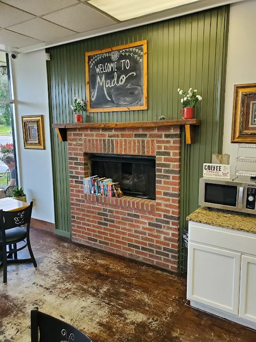 Mado Bakery and Cafe Picture 7