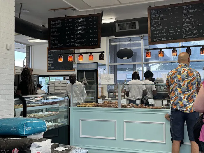Mado Bakery and Cafe Picture 2