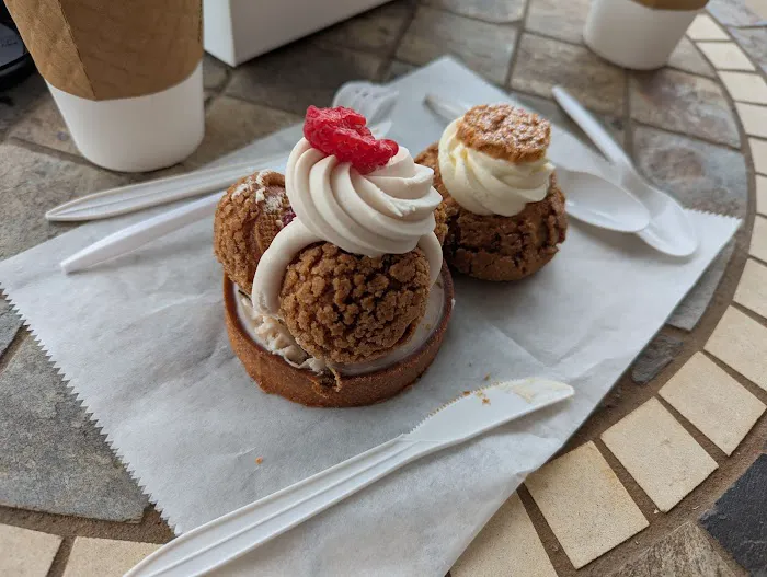 Mado Bakery and Cafe Picture 10