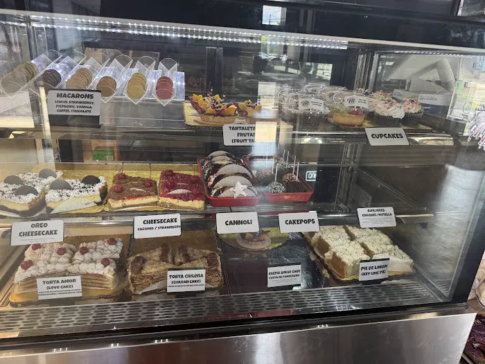 Manolo's Bakery Picture 5