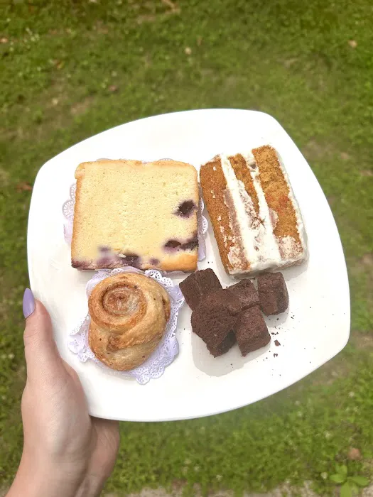 Alexandra's Bakery & Gourmet Specialties Picture 5