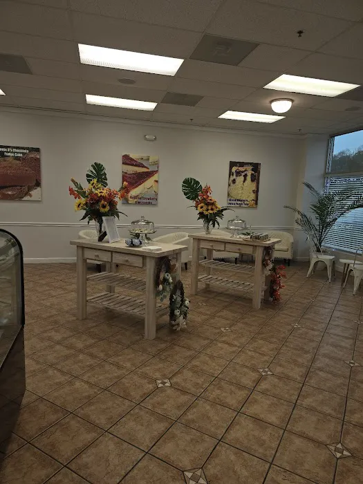 Alexandra's Bakery & Gourmet Specialties Picture 8