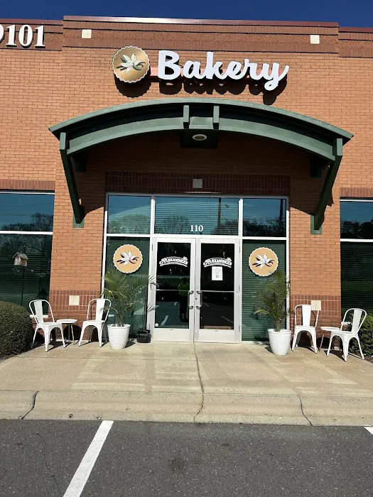 Alexandra's Bakery & Gourmet Specialties Picture 4