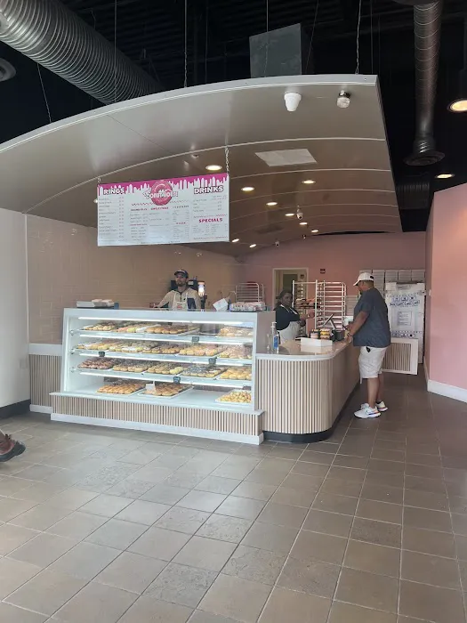 The Donut House Picture 6