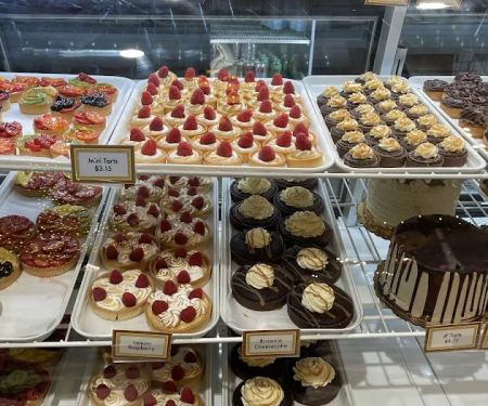 Amu00e9lie's French Bakery & Cafu00e9
