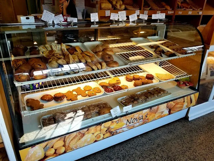 Nova's Bakery Picture 5