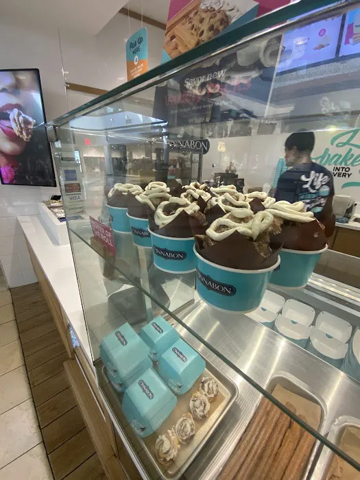 Cinnabon Picture 5