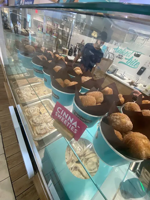 Cinnabon Picture 3