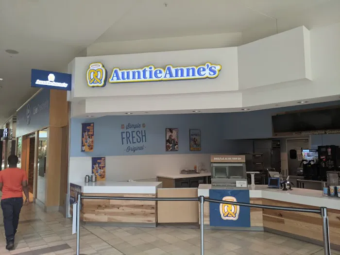 Auntie Anne's Picture 4
