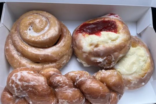 JELLY DONUTS