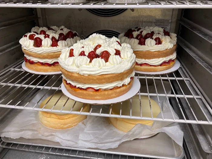 Mommom's Bakery Picture 6