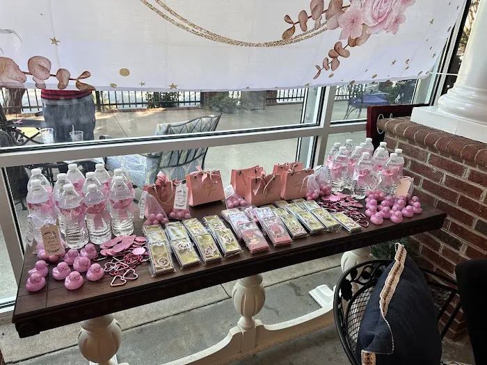 Cakes, etc by Cindy Picture 3