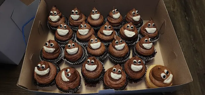 Cakes by B's Blue House Bakery Picture 2