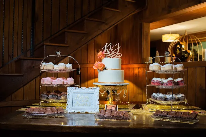 Cakes by B's Blue House Bakery Picture 7