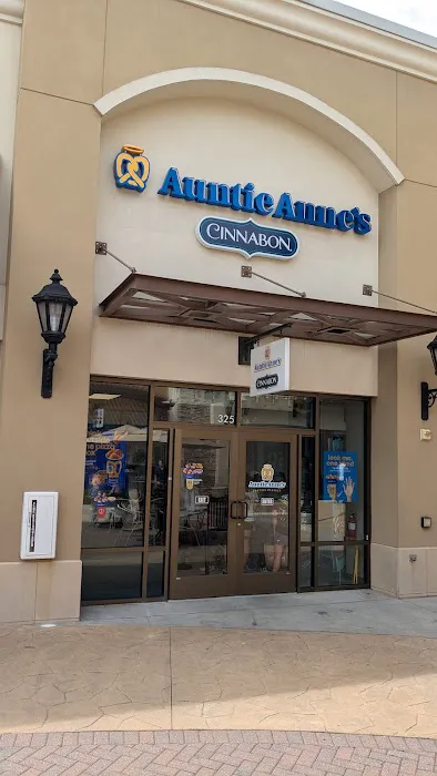 Cinnabon Picture 2