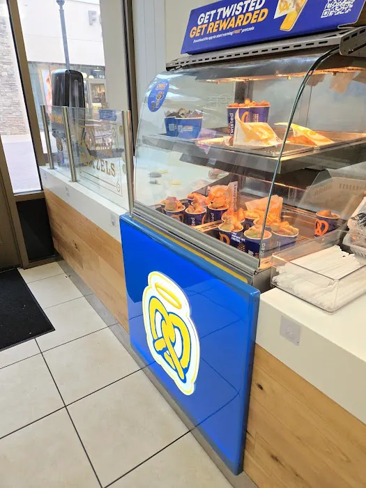 Cinnabon Picture 10
