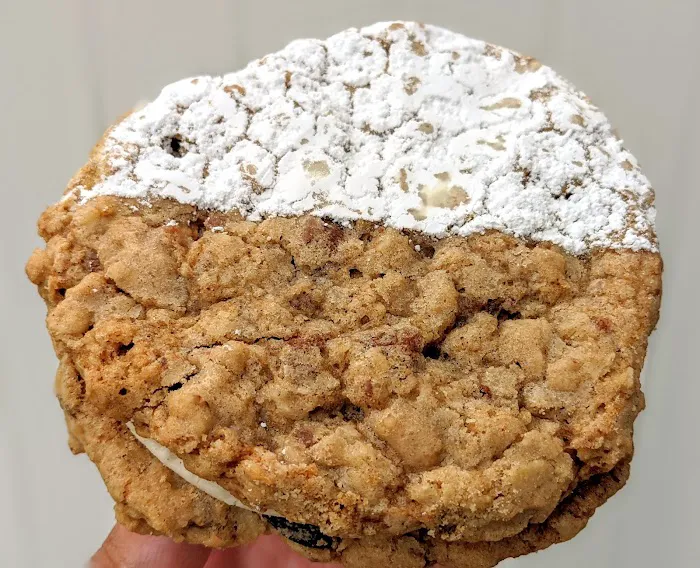 Blossom and Bee Bakery Picture 5