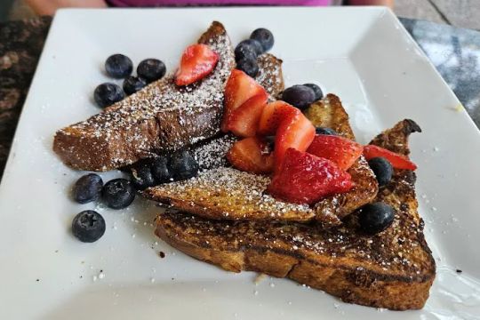Amu00e9lie's Uptown | French Bakery & Cafe