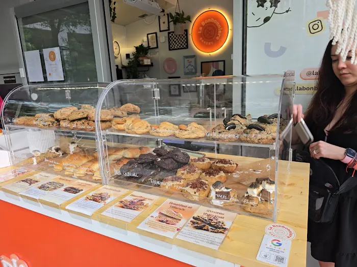 La Bonbonnière Bakery Picture 2