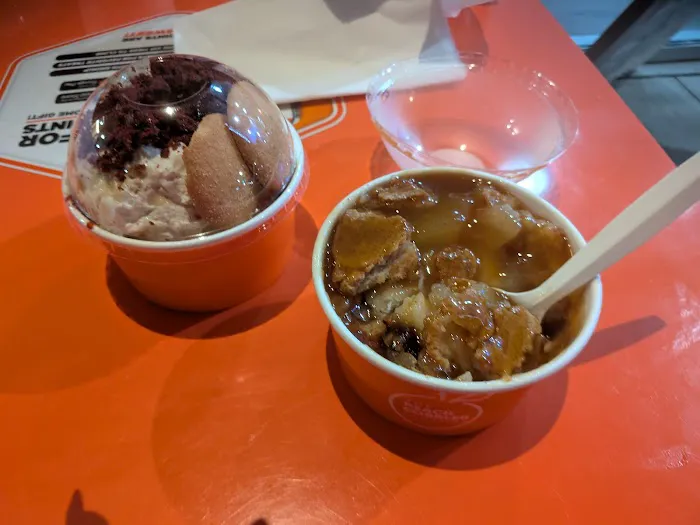 The Peach Cobbler Factory (Midtown) Picture 7