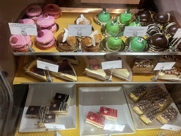 Renaissance Pâtisserie Picture 2