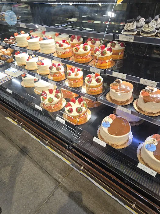 Whole Foods Bakery Picture 1