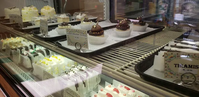 The Bakery Shoppe Picture 6