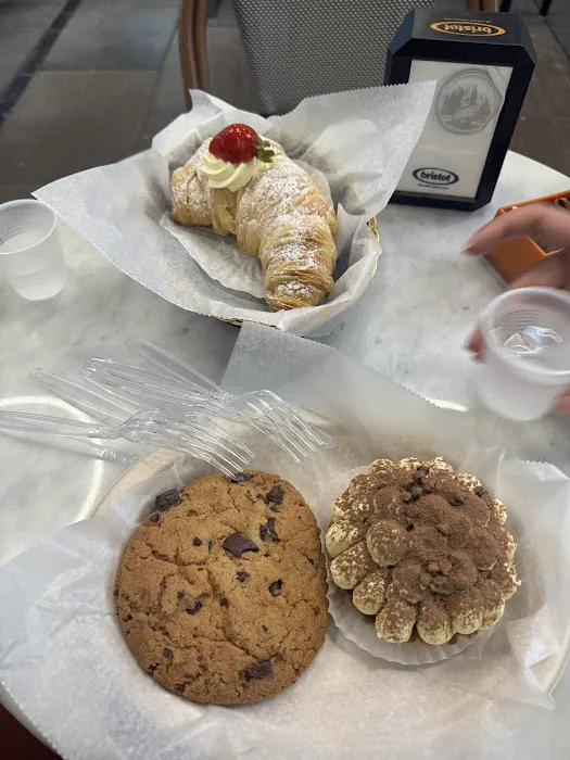 Dolce & Amaro Italian Artisan Bakery - Charlotte Picture 2