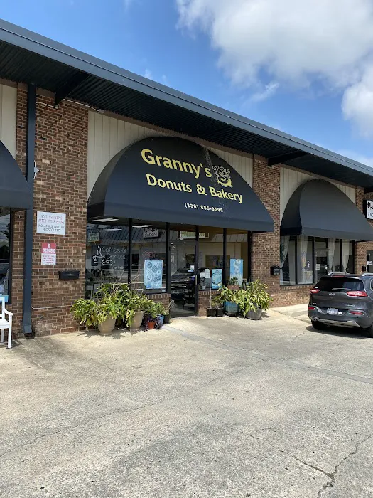Granny's Donuts & Bakery Picture 8