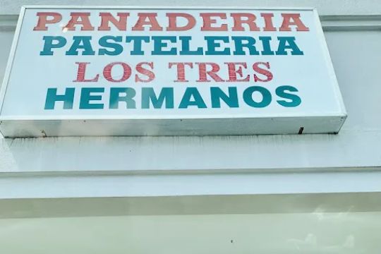 Panaderia Los Tres Hermanos