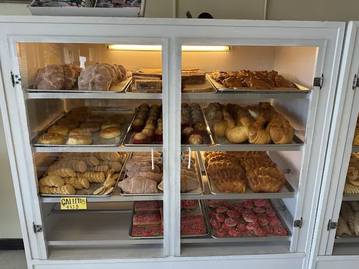 Panaderia Los Tres Hermanos Picture 6