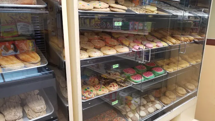 Enciso Bakery Picture 9
