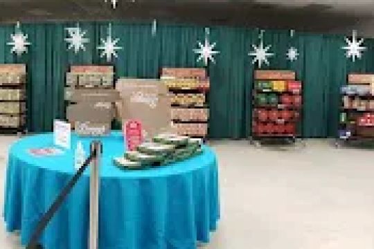 Dewey's Holiday Store- Oak Grove Bands