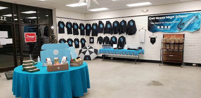 Dewey's Holiday Store- Oak Grove Bands Picture 6