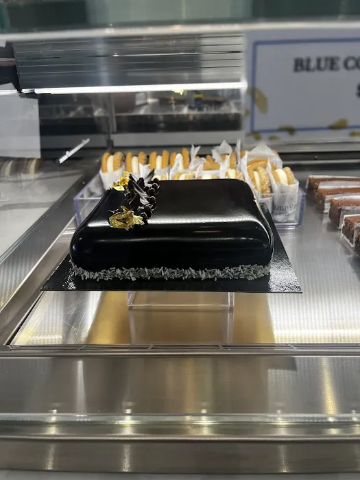 Bobby Boy Bakeshop Picture 9