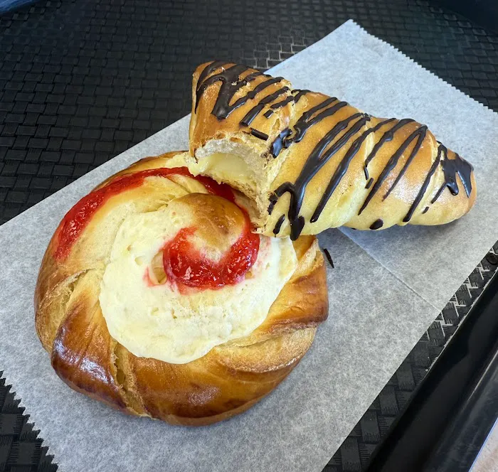 Panaderia Dulce Aroma Bread Co. Picture 5