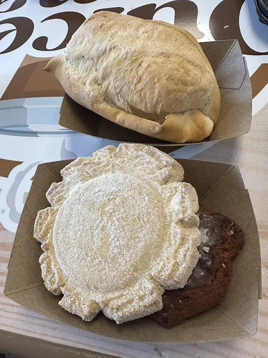 Panaderia Dulce Aroma Bread Co. Picture 3