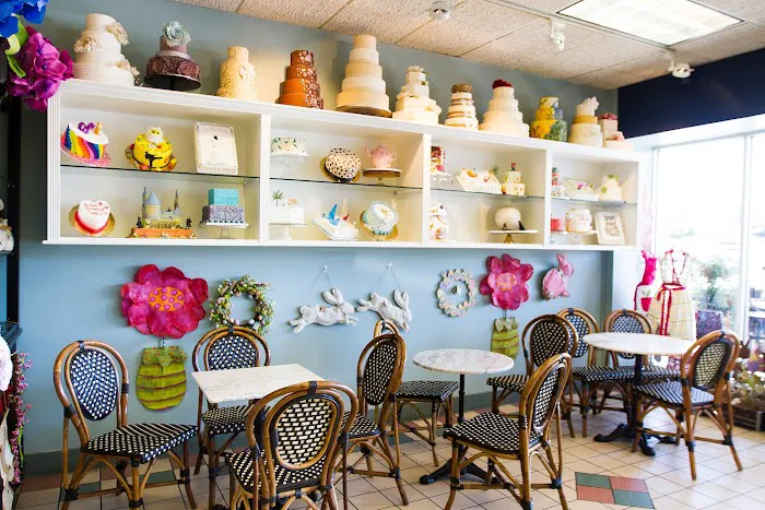 Dewey's Bakery Picture 7