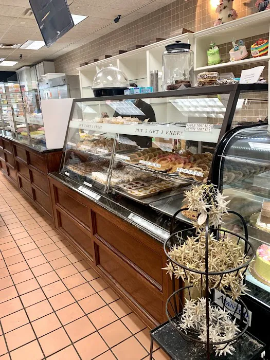 Dewey's Bakery Picture 6