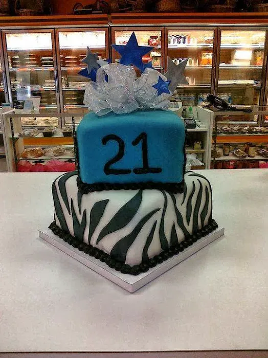 Cole's Cakes Picture 4