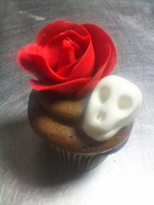 Cole's Cakes Picture 3
