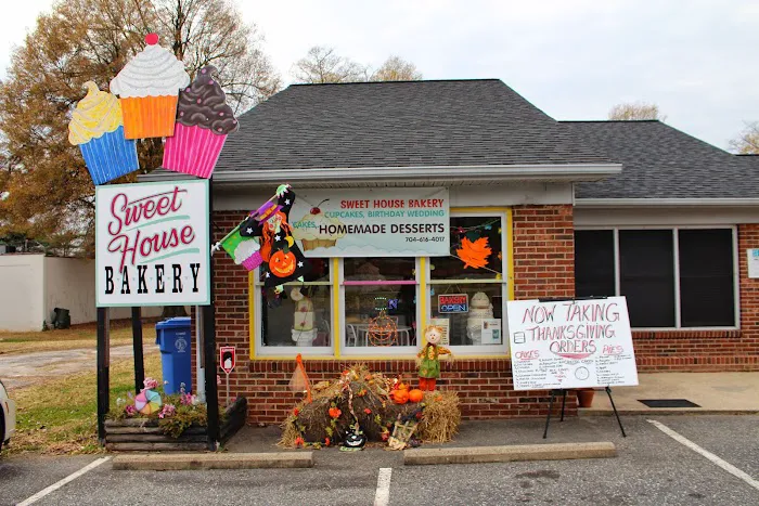 Sweet House Bakery Picture 1