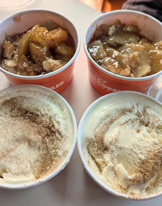 Peach Cobbler Factory Picture 7