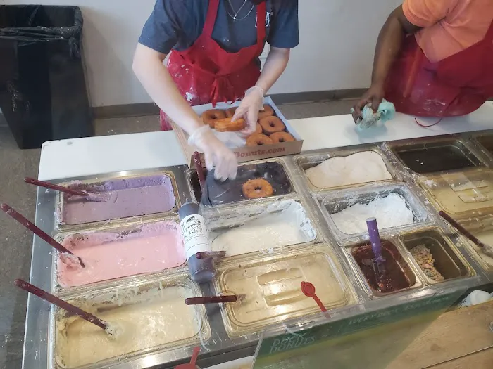 Duck Donuts Picture 4