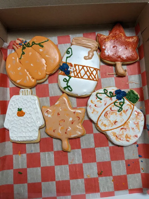 The Canvas Cake Studio Picture 8