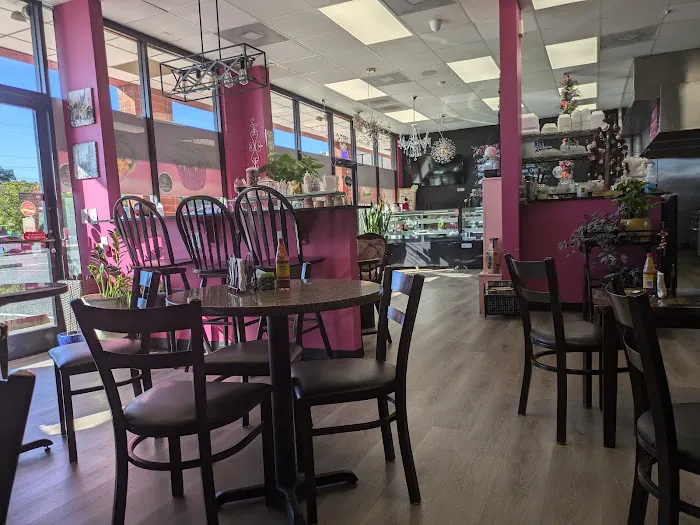 La Dolcekca Deluxe Bakery Picture 2