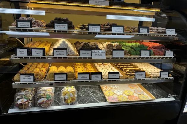 CynTucci's Bakery