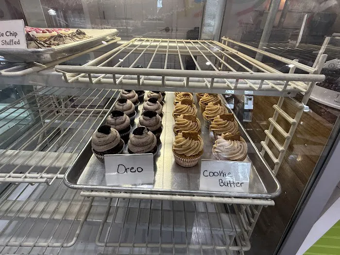 Sugah Cakes Picture 8