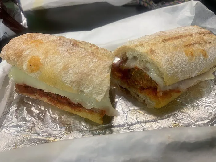 Dioli's Italian Market Picture 4