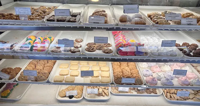 Dioli's Italian Market Picture 6